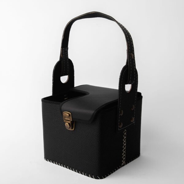 MATERA CANASTO ECO CUERO CON DIVISIÓN Y TAPA