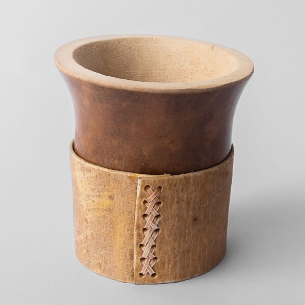 CRIOLLO CALABAZA PULIDA CON BASE DE CUERO